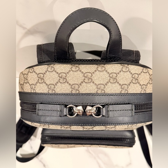 Gucci GG Supreme Small Backpack - Picture 7 of 16